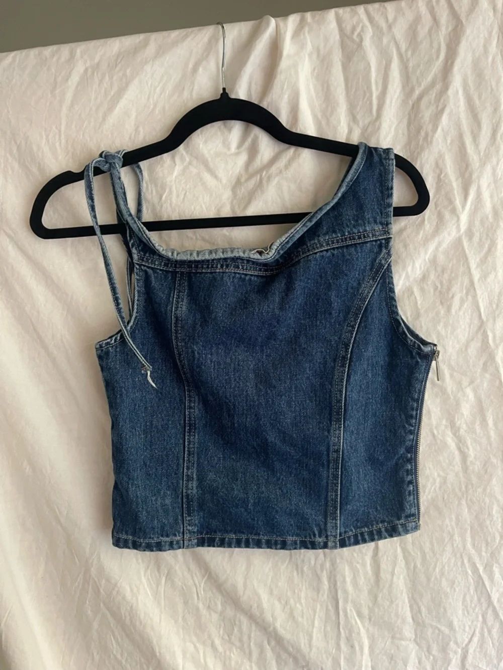MESHKI Off-the-Shoulder Denim Top Asymmetrical Crop Side Tie Edge Y2K Size Small - Picture 9 of 13